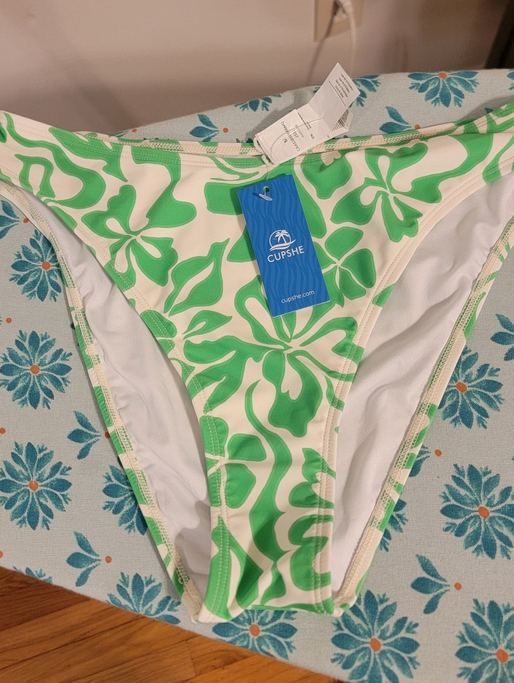 Cup she Swimsuit Bikini Bottom Brief Green Floral Hawaiin Medium